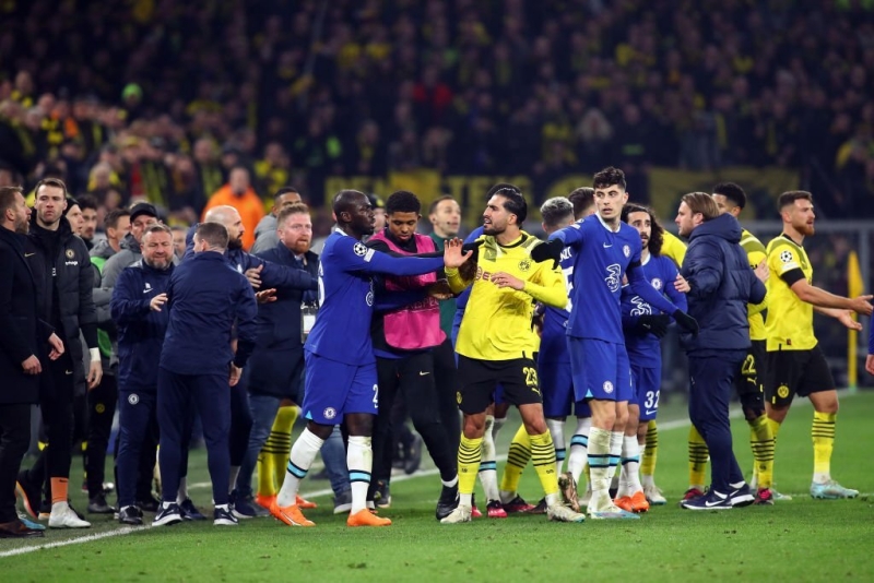 Soi kèo thẻ vàng Chelsea vs Borussia Dortmund